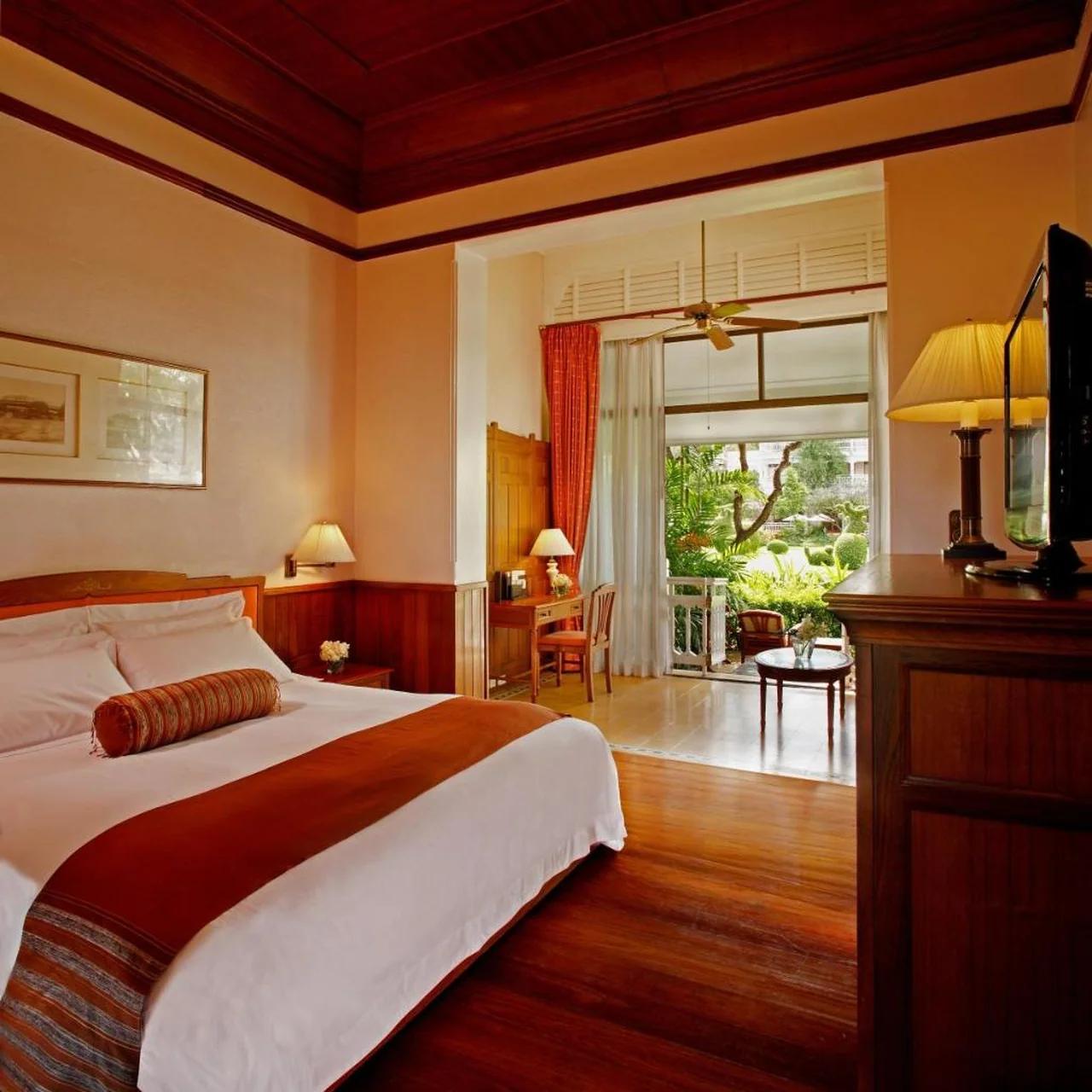 Centara Grand Beach Resort Hua Hin photo