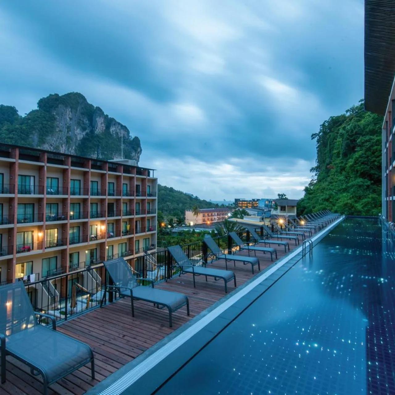 Sugar Marina Hotel CLIFFHANGER Aonang