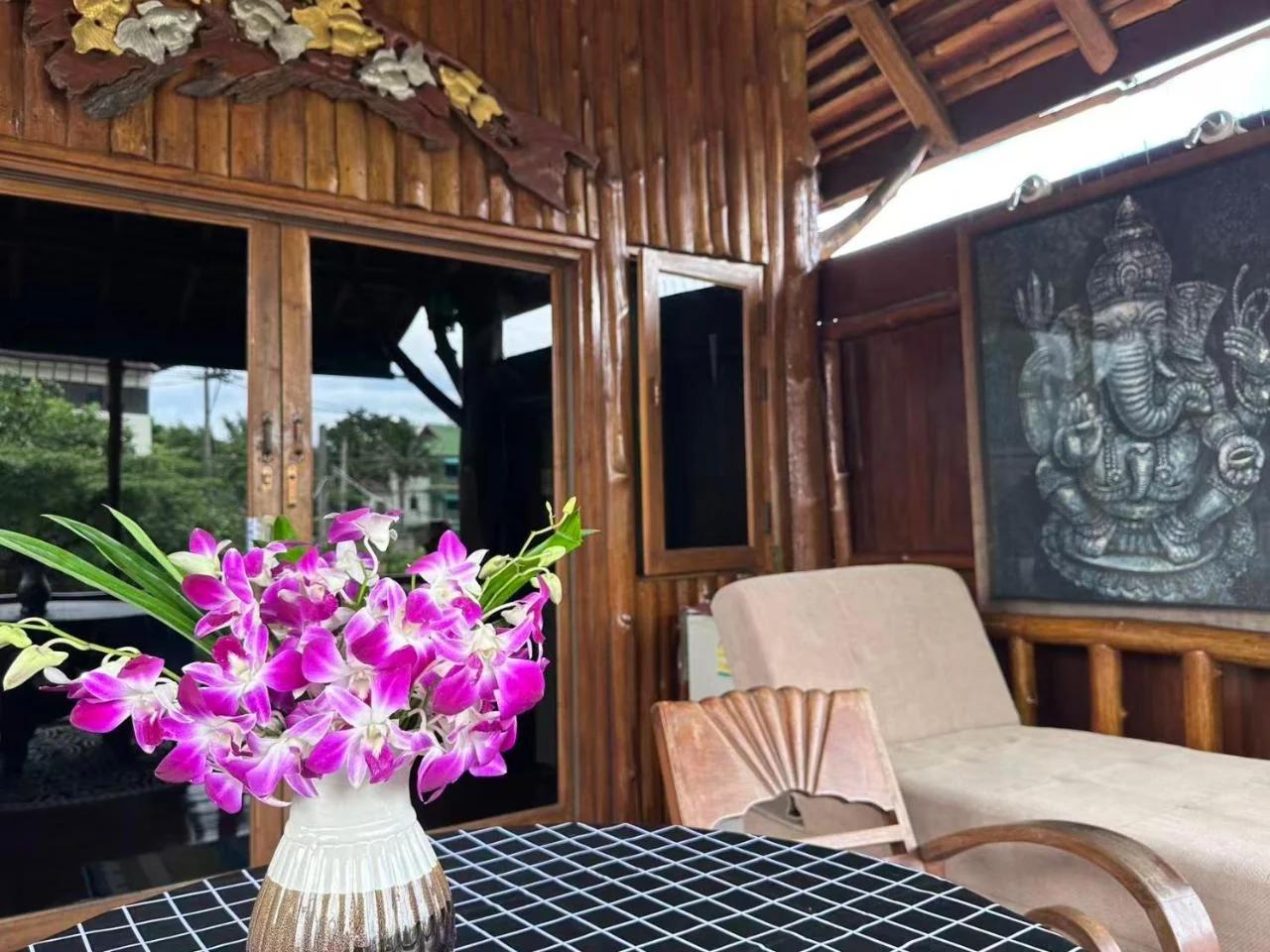 Thai Tom s GuestHouse