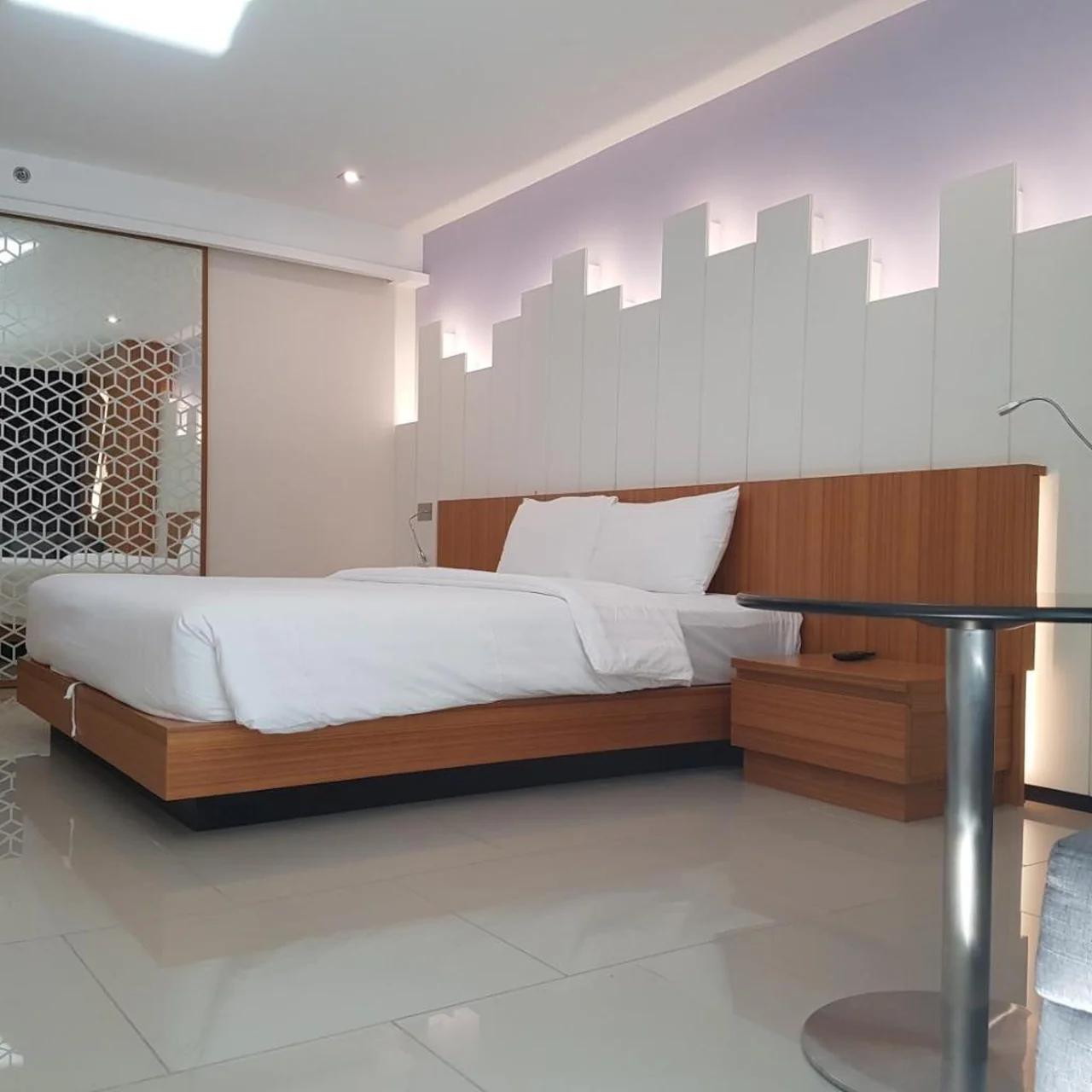 The Whisper Hotel photo