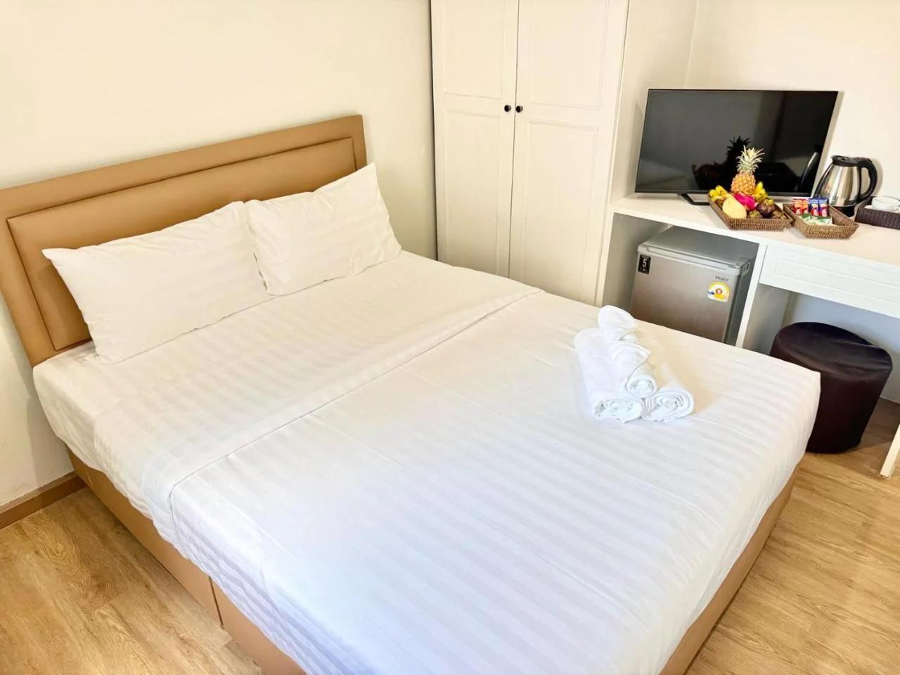Top Hotel Patong foto