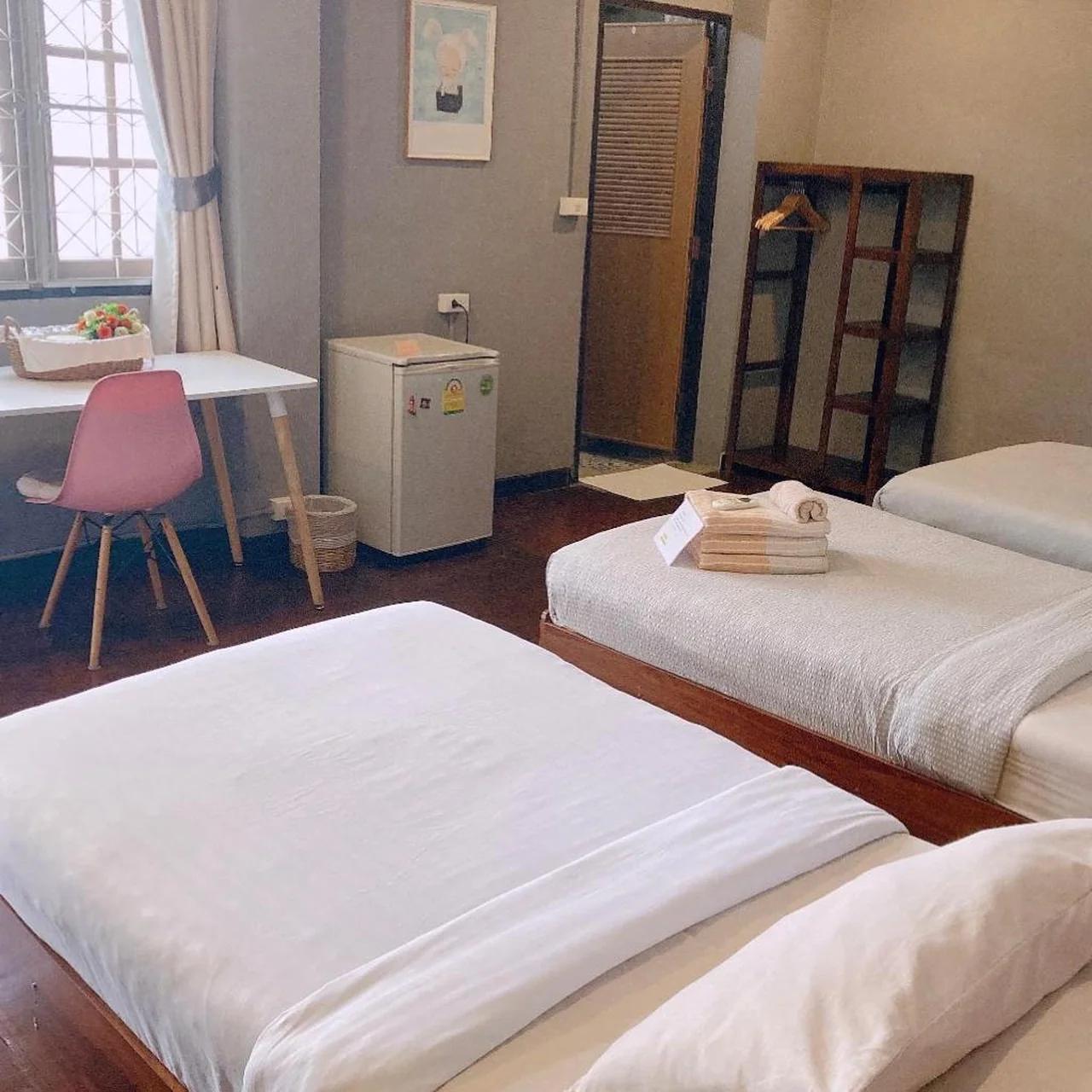 Wayside Guesthouse photo