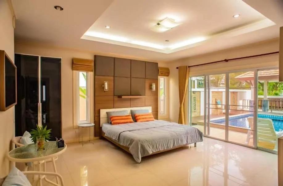 ZJ Garden Pool Villa photo