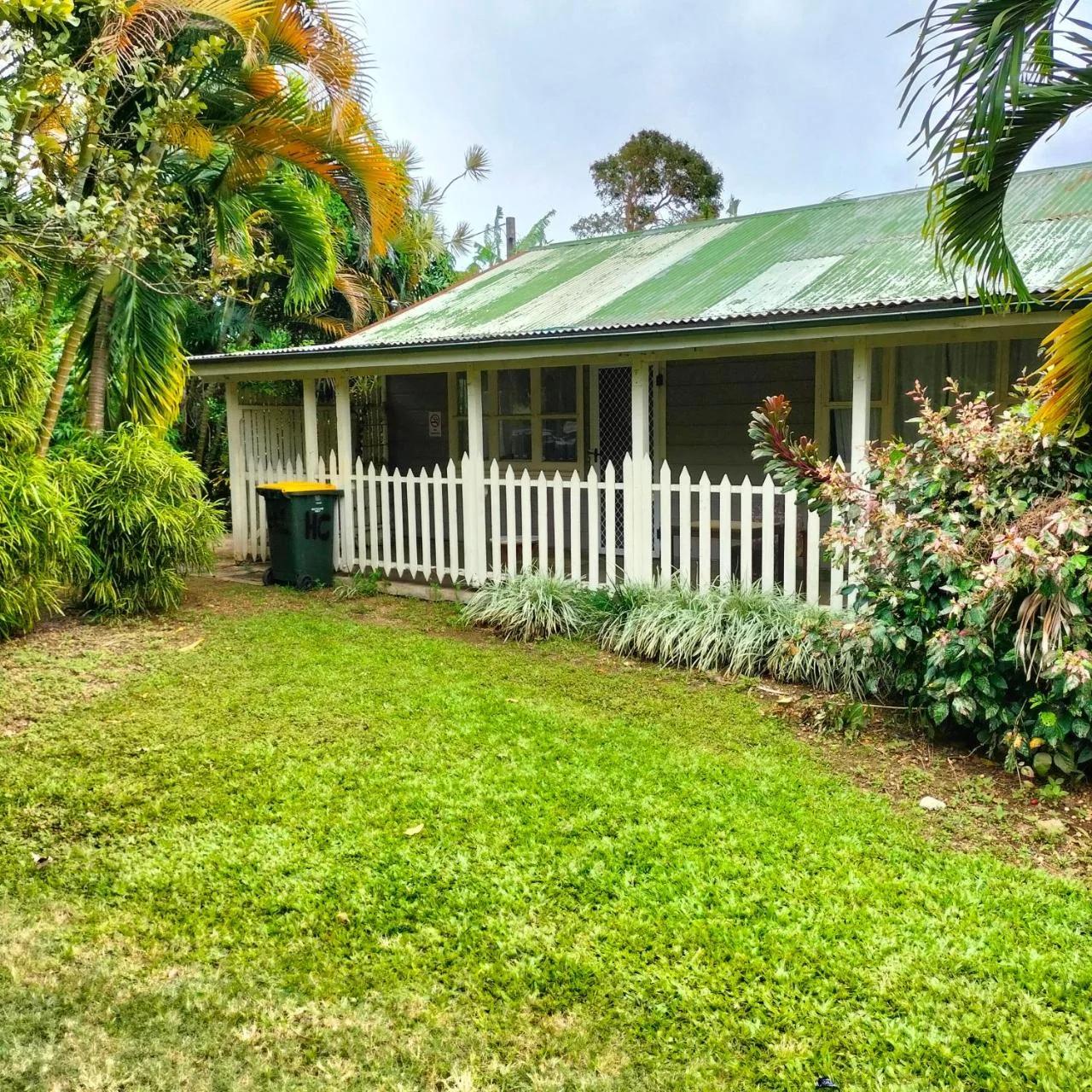 Nukuma'anu Vic's Guests house photo