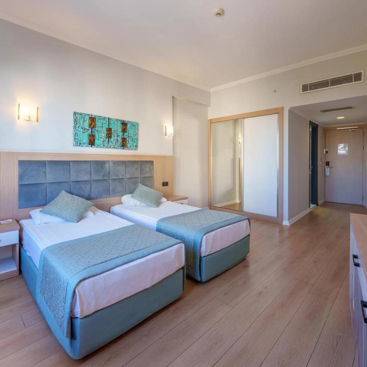 Adonis Hotel photo