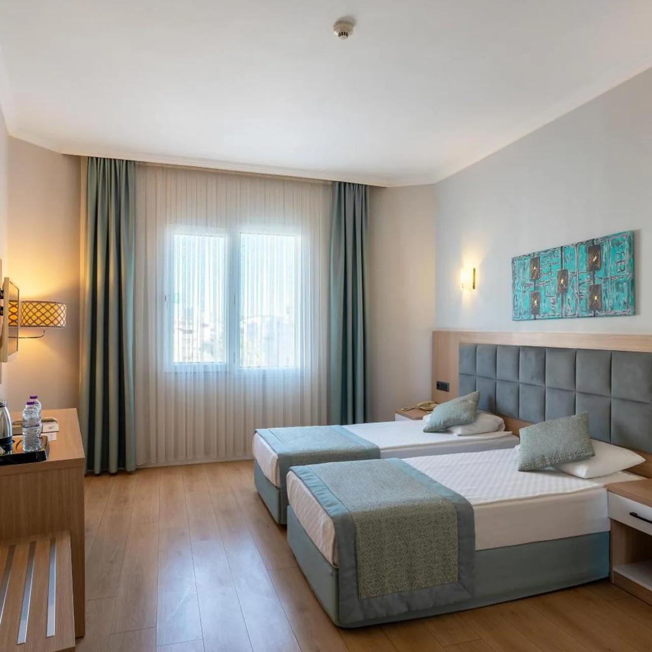Adonis Hotel photo