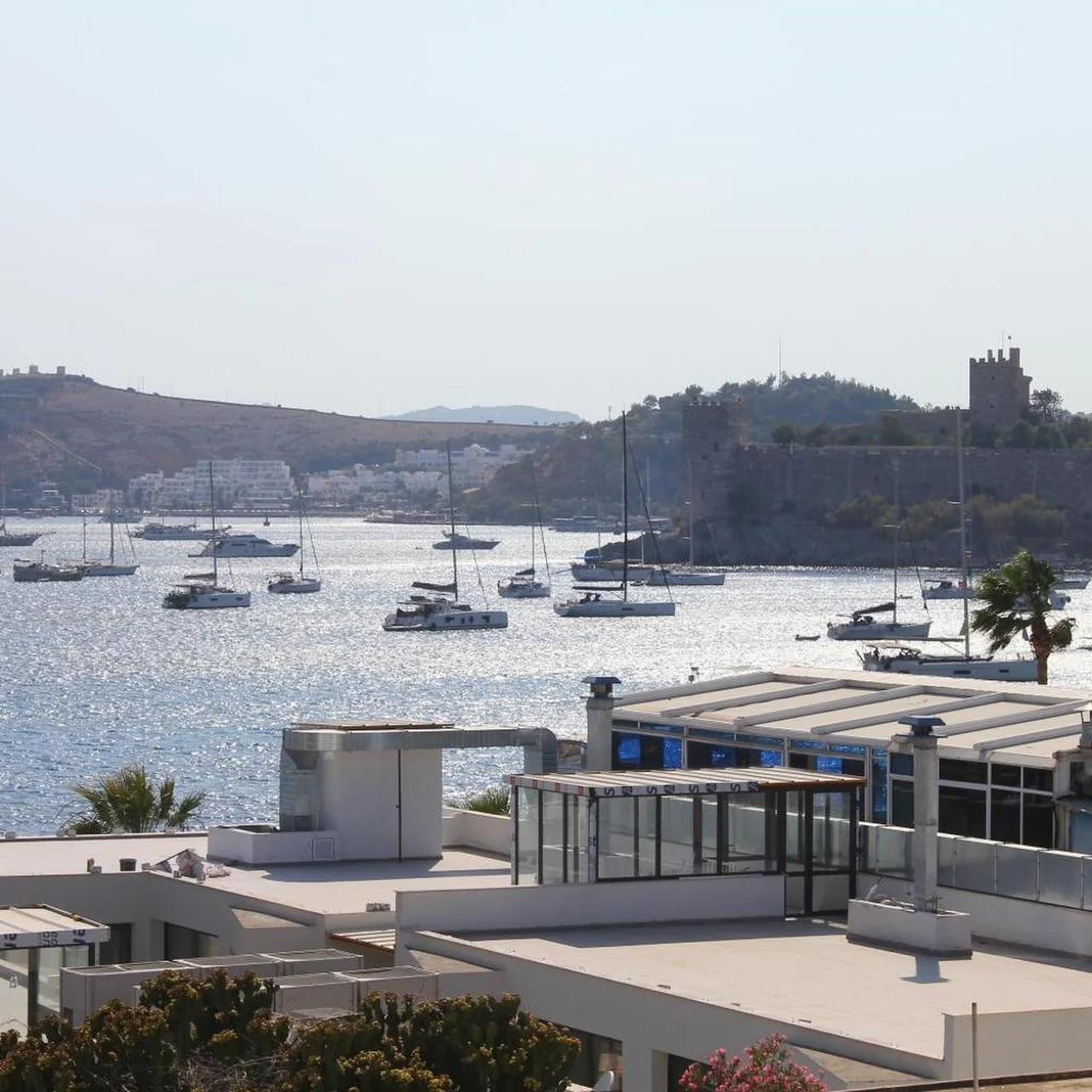 Loca Centre Suites photo