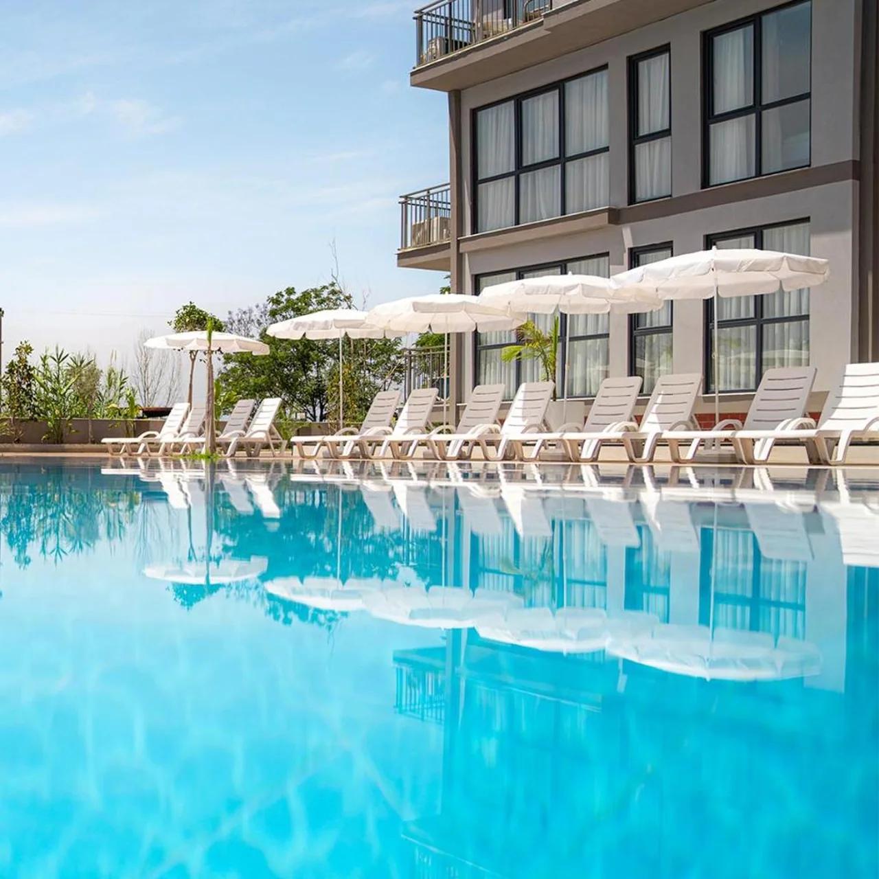 Laristone Suite Spa Hotel photo