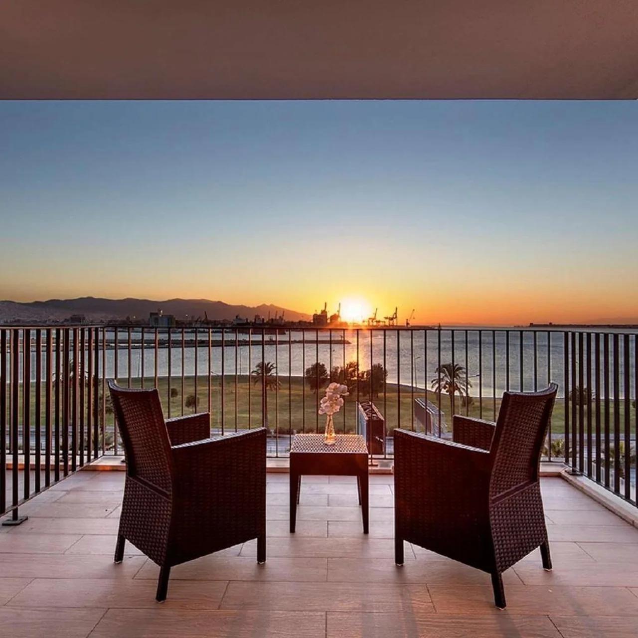 Hilton Garden Inn Izmir Bayrakli photo