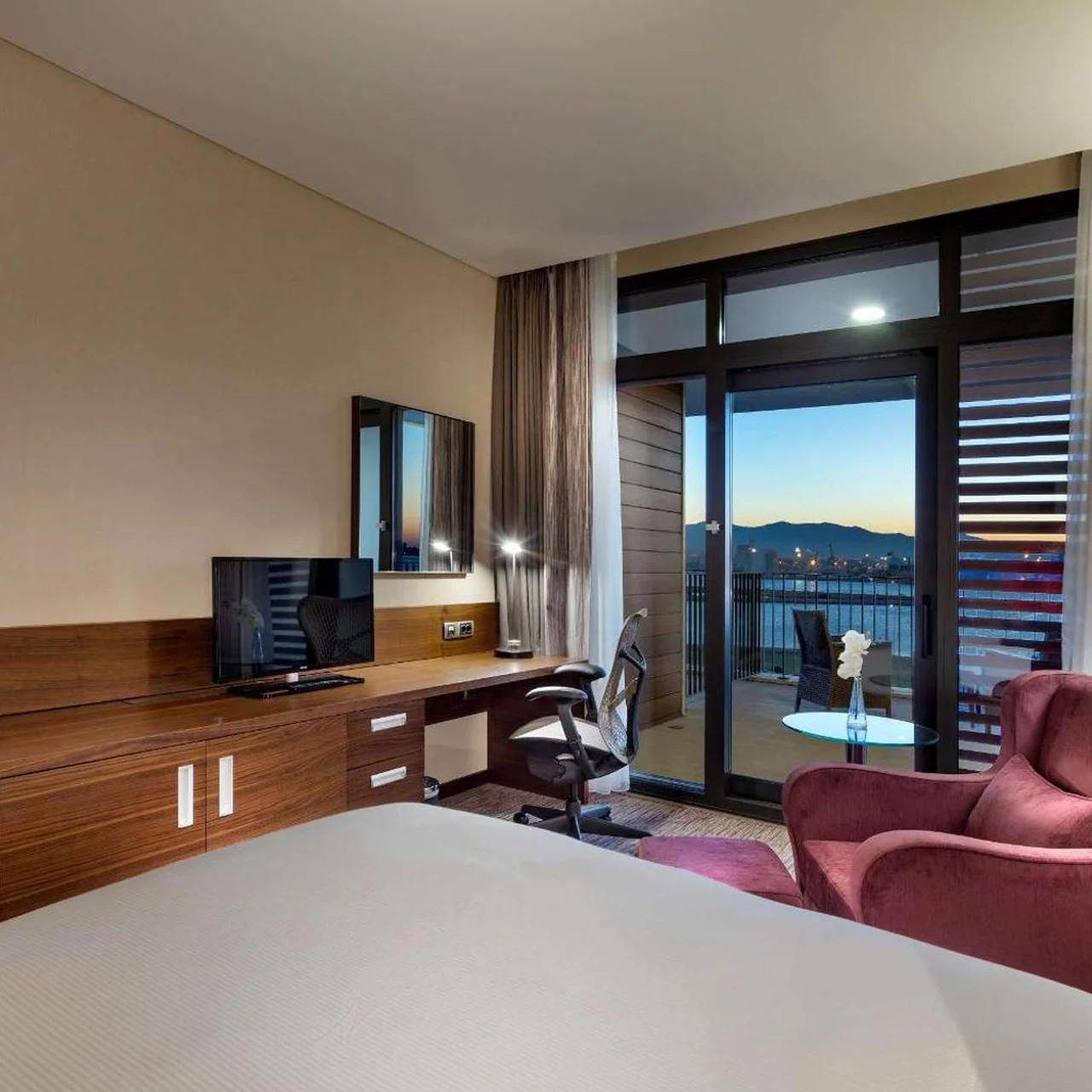 Hilton Garden Inn Izmir Bayrakli photo