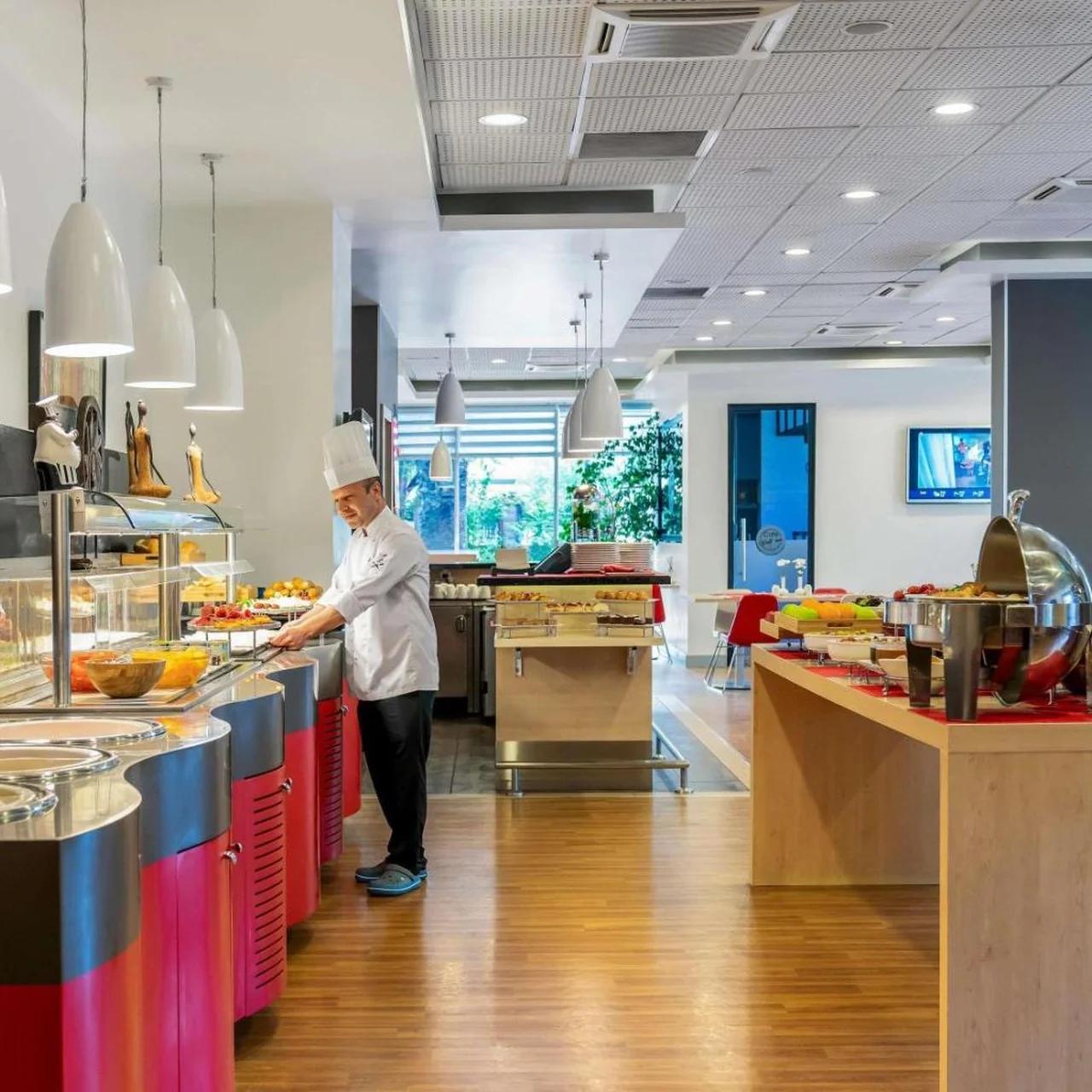 Ibis Izmir Alsancak photo