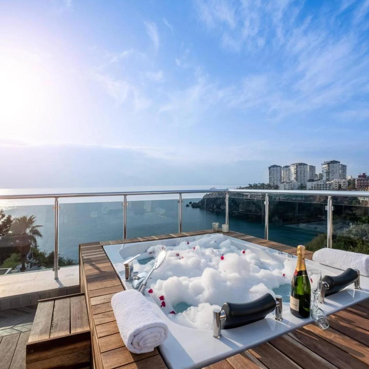 Qinn Hotels