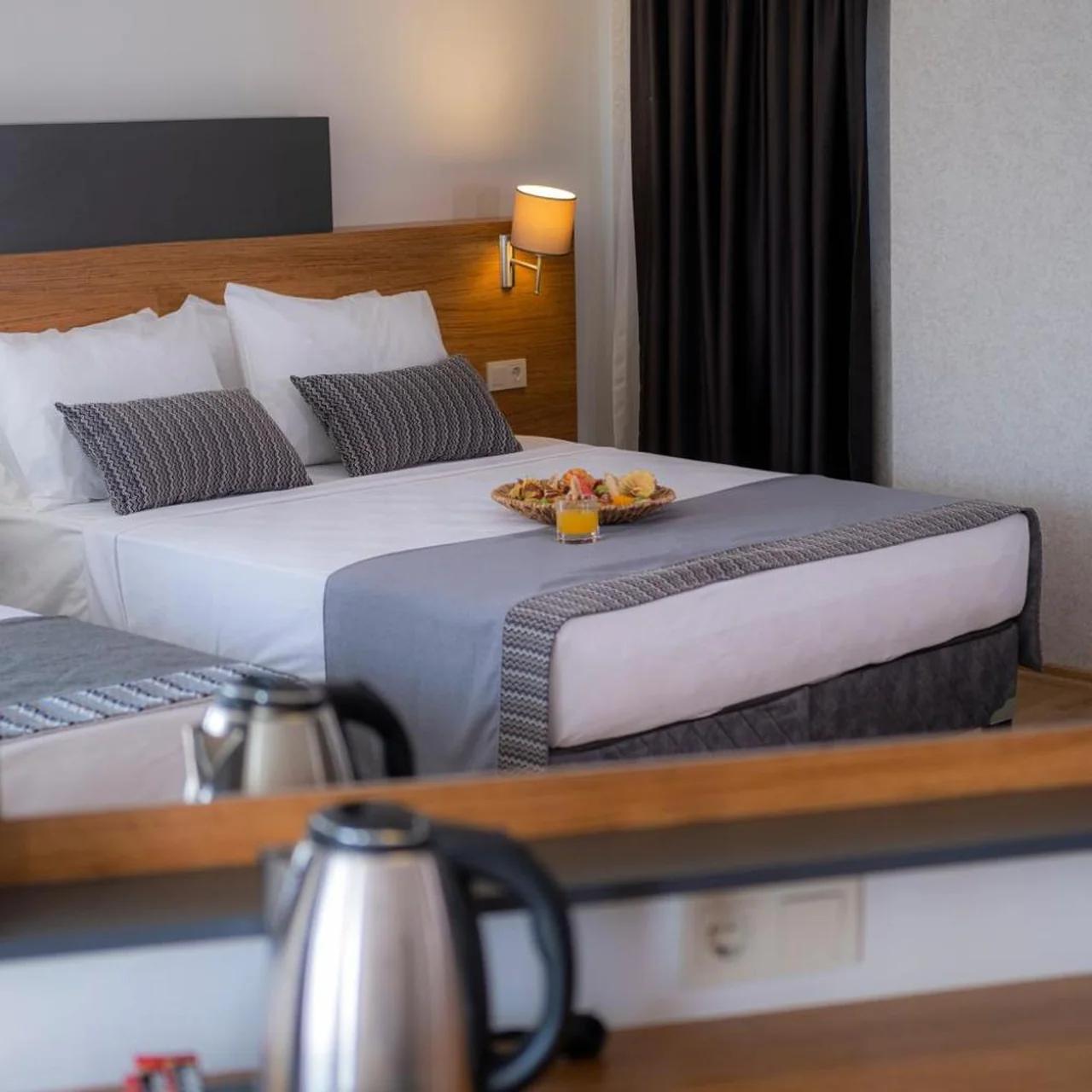 Qinn Hotels photo