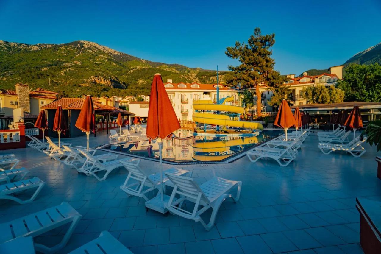 Sunshine Holiday Resort photo