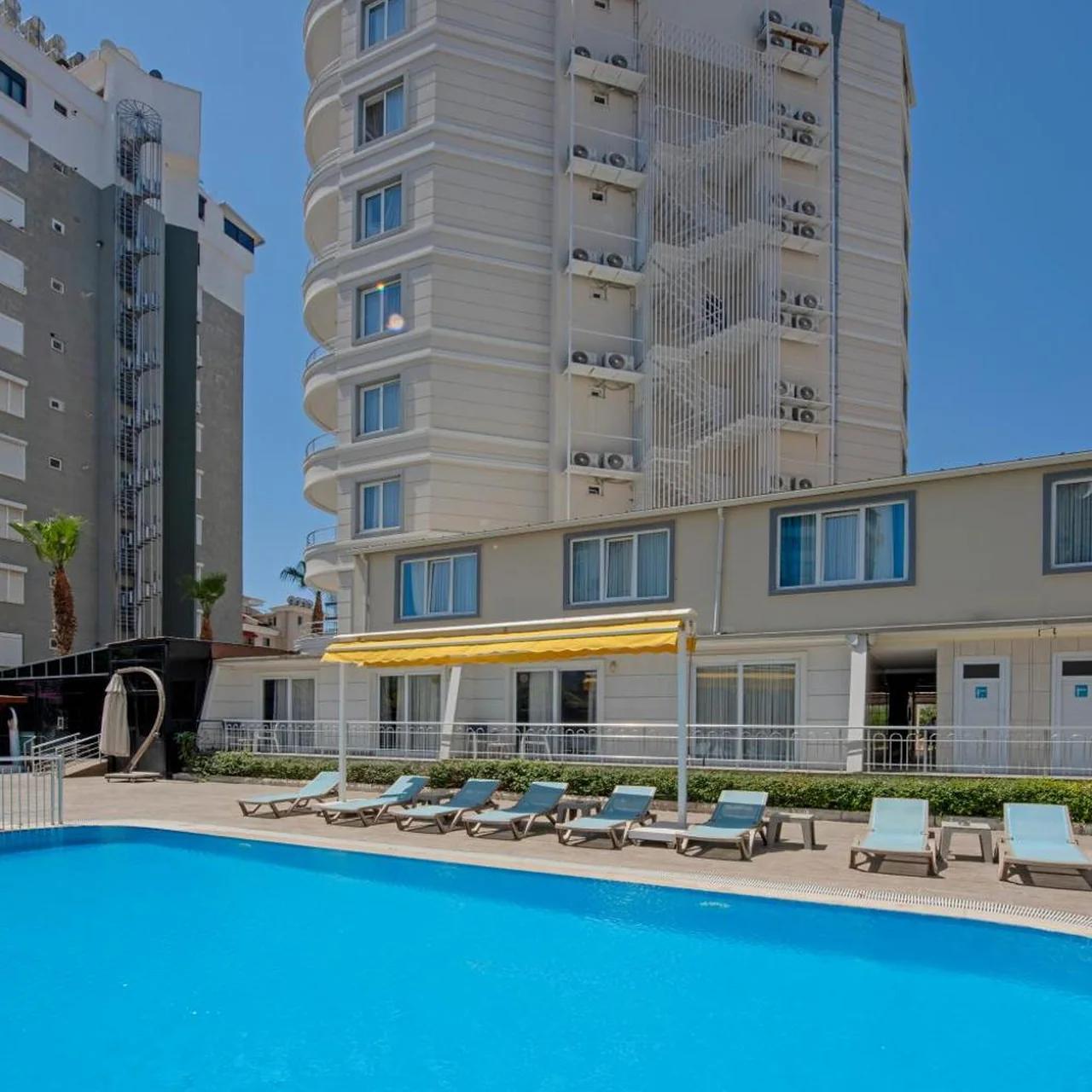 Citrus Luna Suite Hotel photo