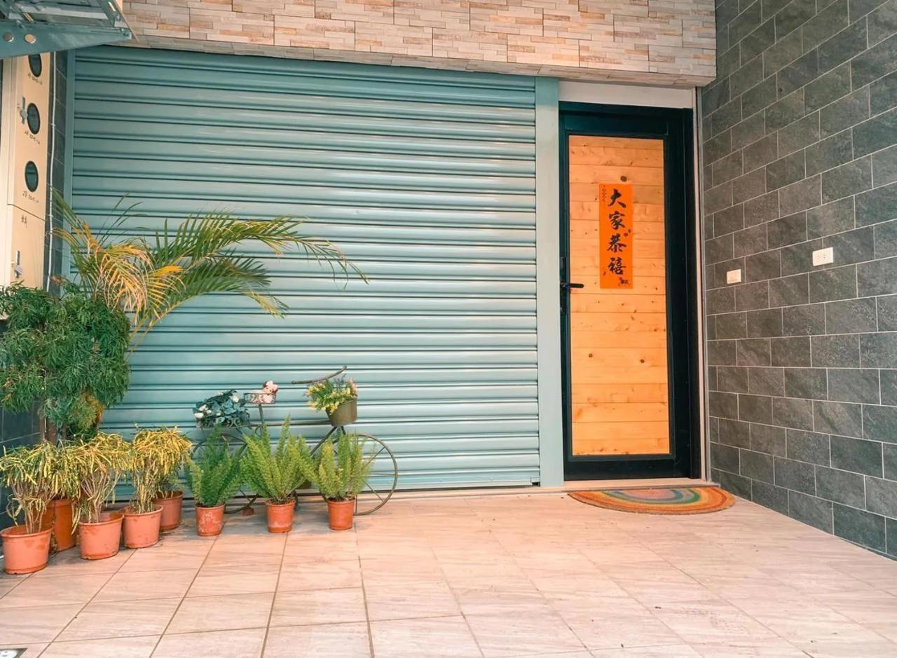Alley-羅東巷弄75包棟電梯民宿 foto