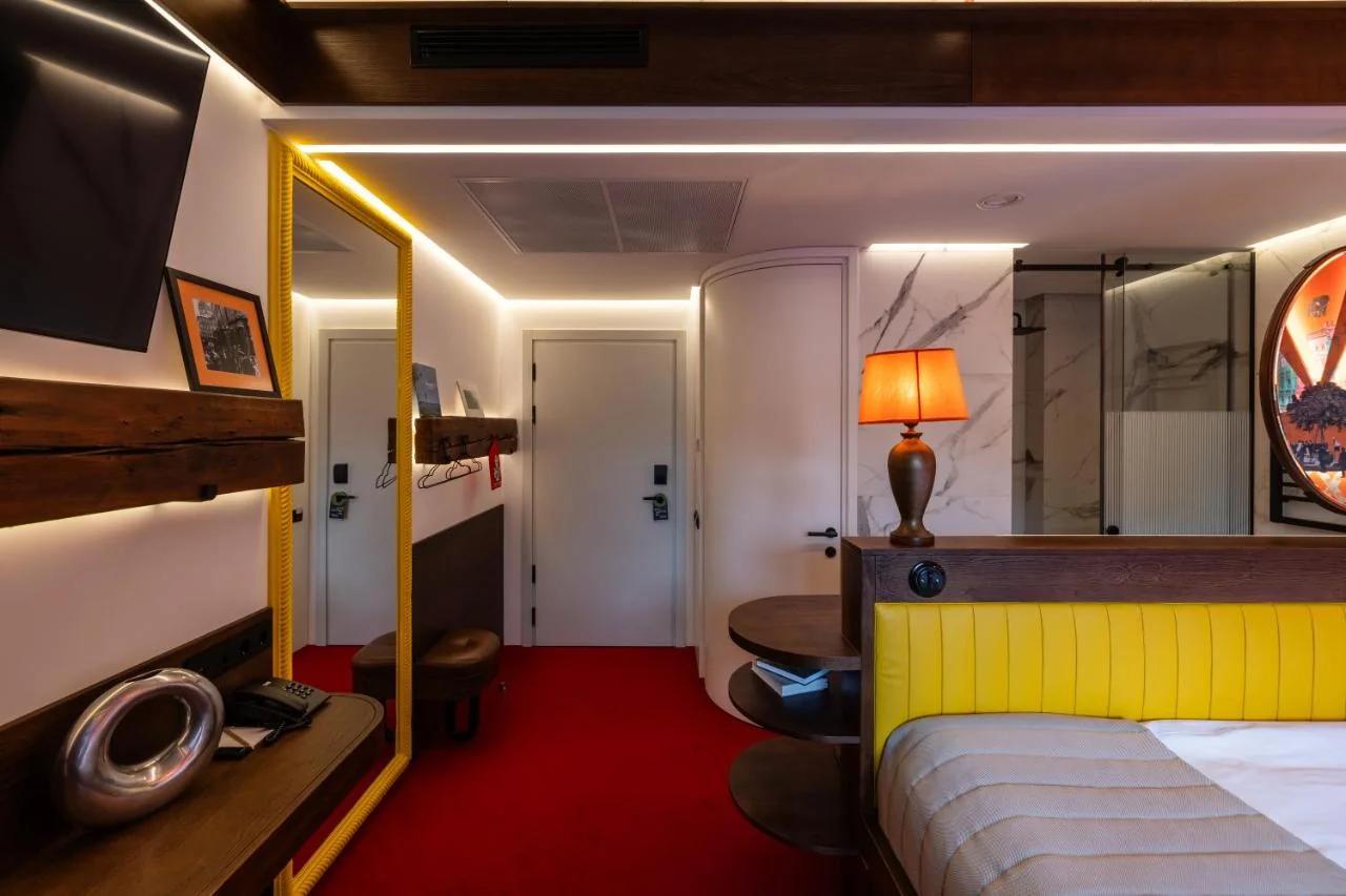 !FEST Hotel Rynok Square photo