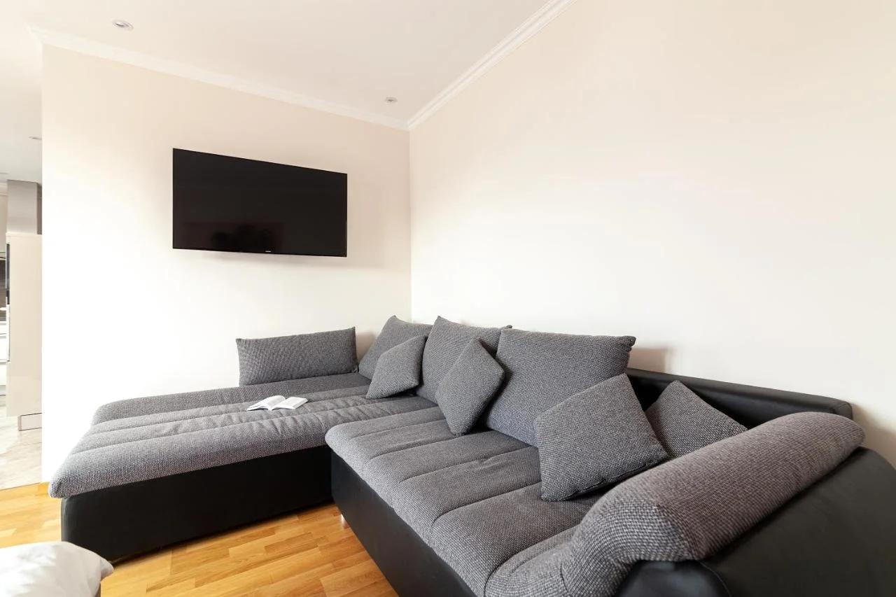Regrand apartment on Kulisha 47a foto