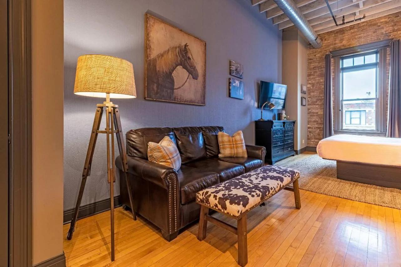 124 Lofts - Downtown Dundee - Walk to Dining photo