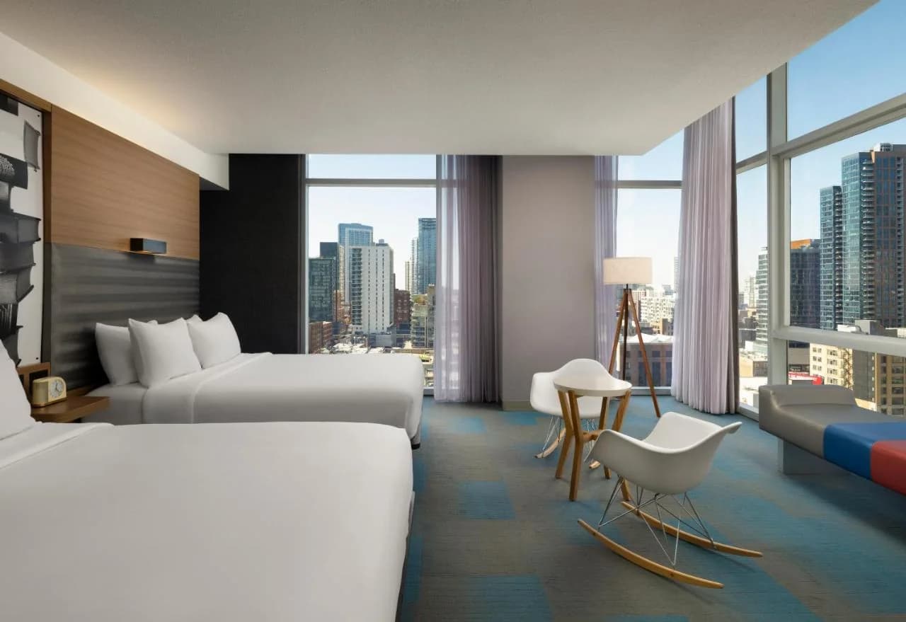 Aloft Chicago Downtown River North photo