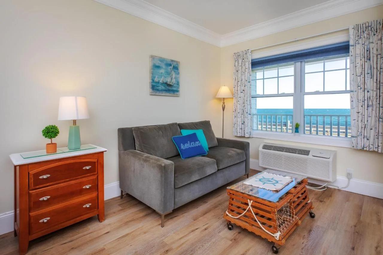 Atlantic Breeze Suites photo