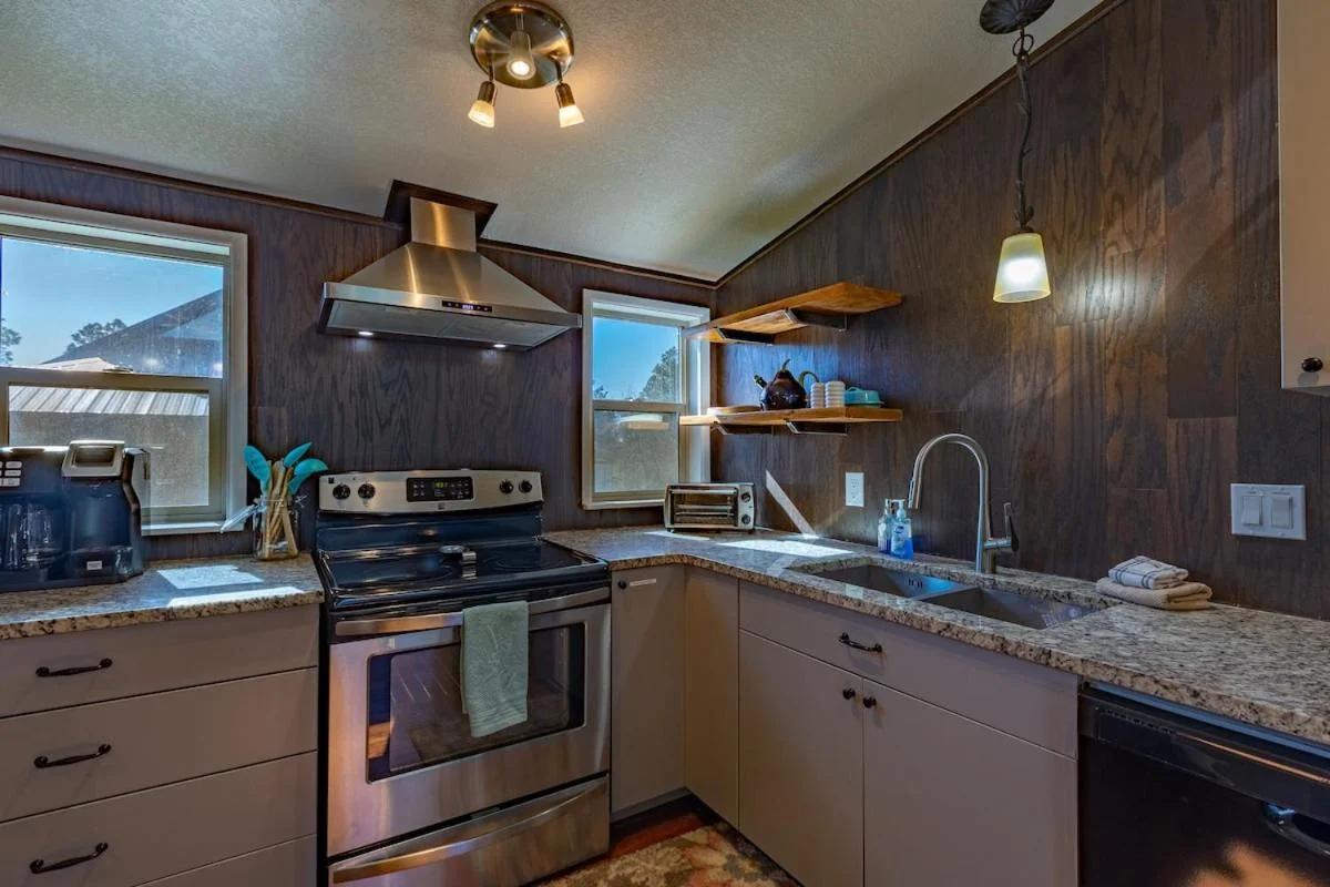 BEAUTIFUL Rustic Modern Remodel IDEAL Location!! photo