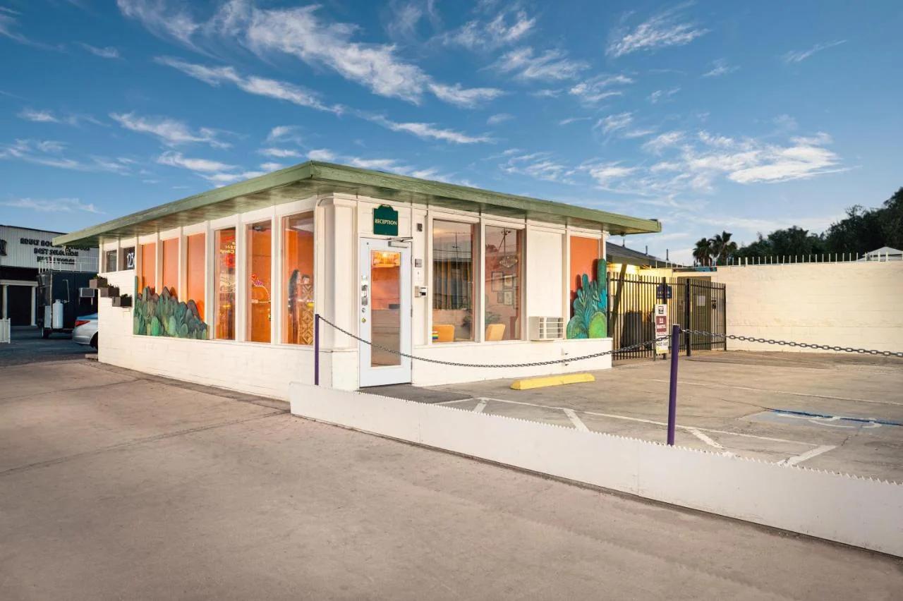 Bungalows Hostel photo