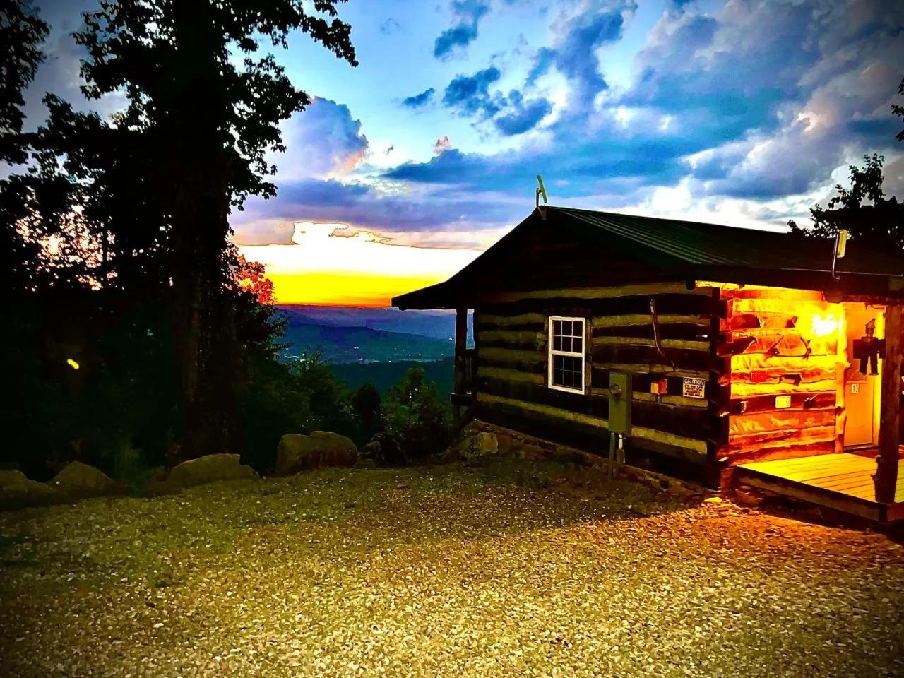 Cabin Lookout Mountain photo