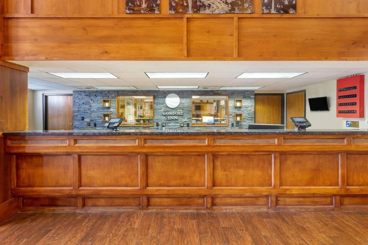 Comfort Inn at Thousand Hills photo