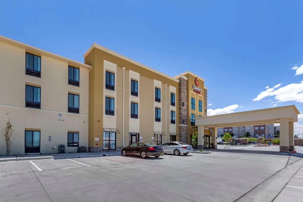 Comfort Suites Albuquerque Airport photo