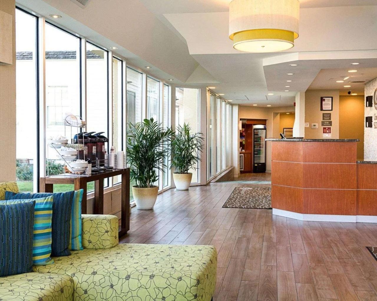 Comfort Suites Beachfront photo
