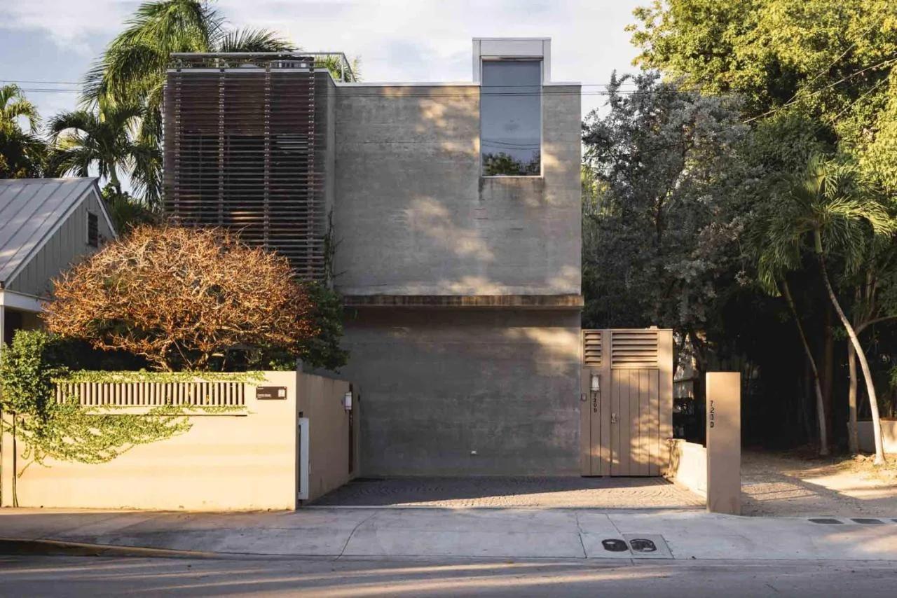 Contra House -Luxury Home With Pool photo