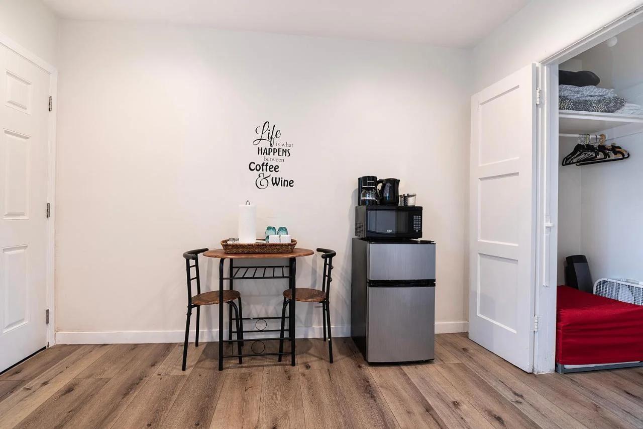 Cozy Studio Suite Near Beverly Hills for Two photo