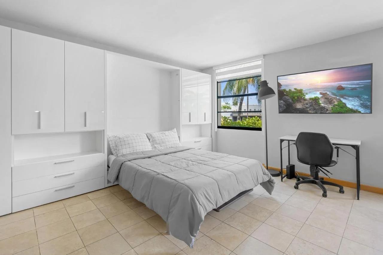 Cozy studio, walk to the beach, restaurants, bars photo