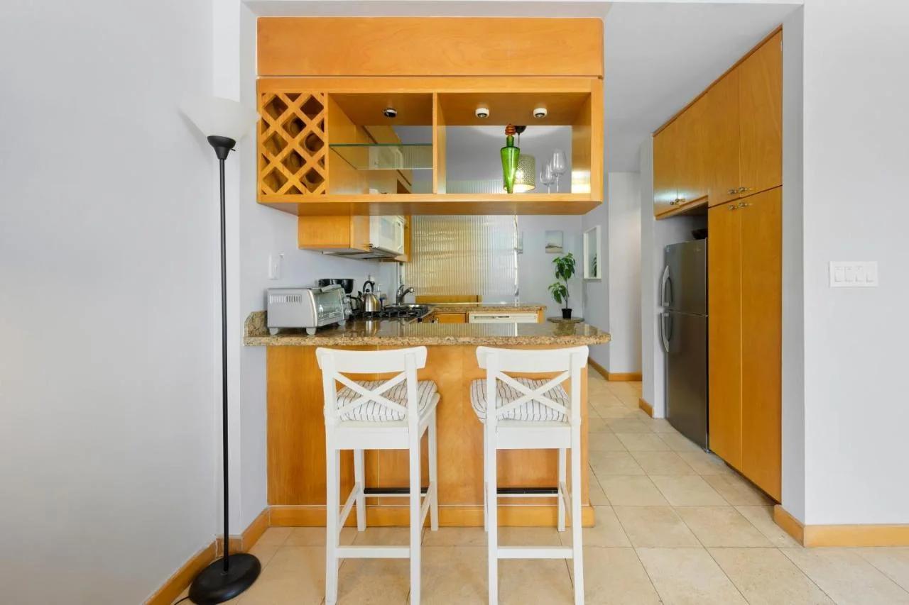 Cozy studio, walk to the beach, restaurants, bars photo