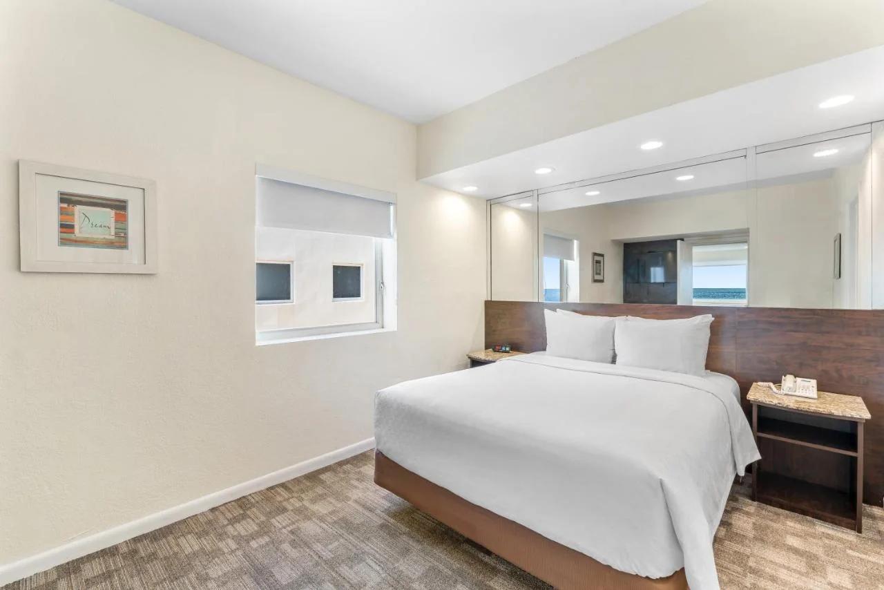 Crystal Beach Suites Miami Oceanfront Hotel photo