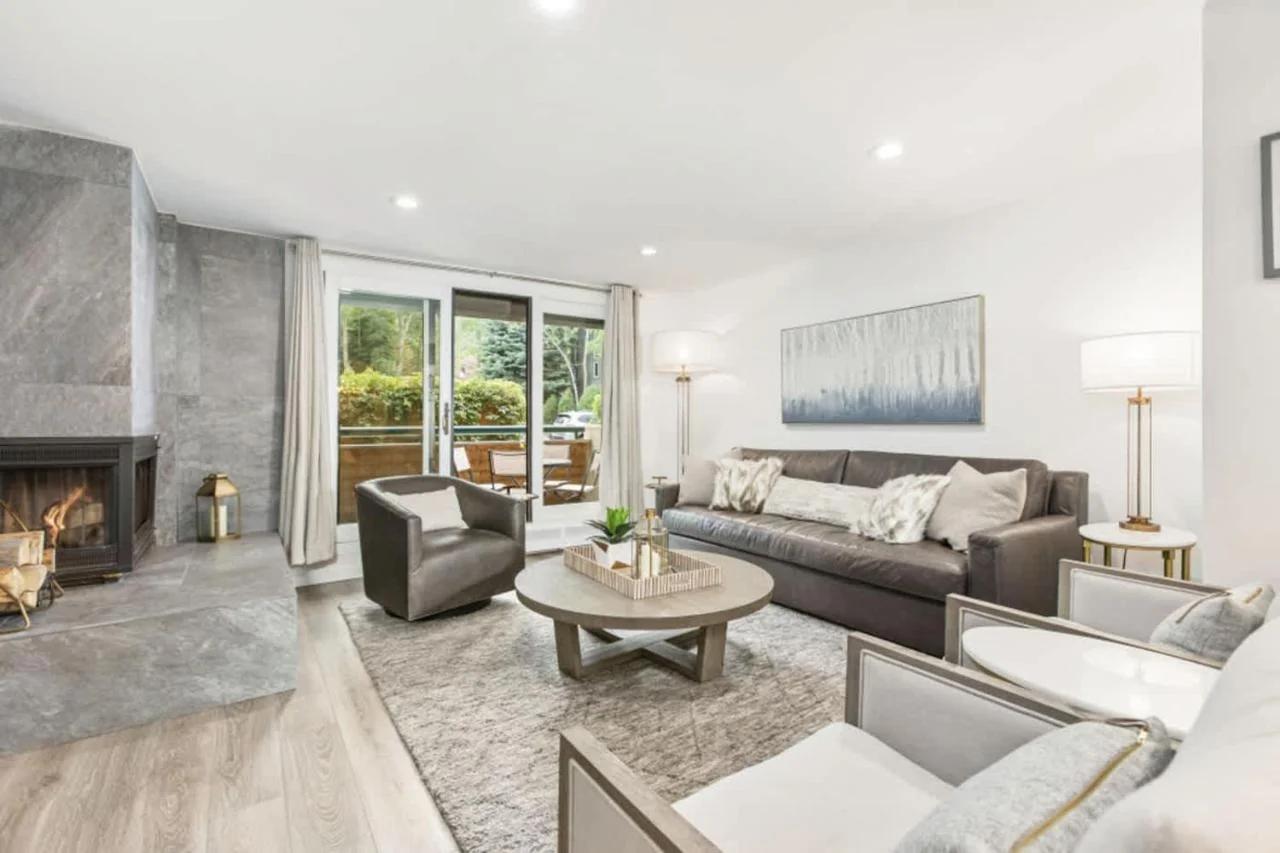 Designer 2 BR on River with Pool - Walk to Town! photo