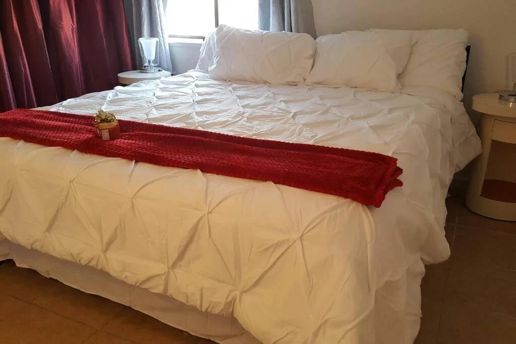 Dream King Bed-2BD-12 min to Strip photo