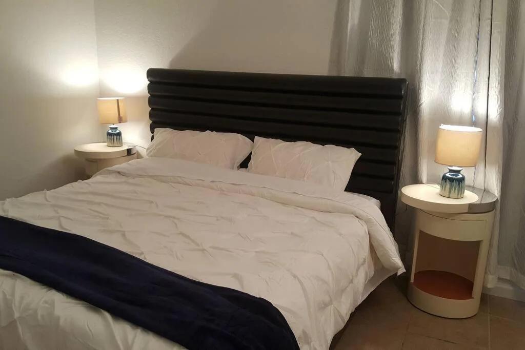 Dream King Bed-2BD-12 min to Strip photo