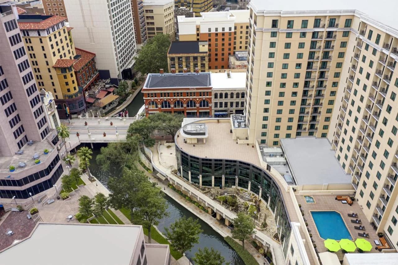 Embassy Suites San Antonio Riverwalk-Downtown photo