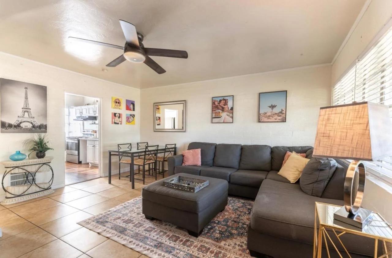 *Free Parking near Strip Cozy 2Br home Side: A