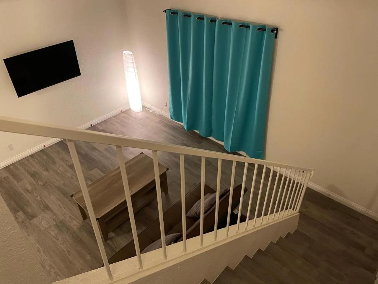 Golden Vegas Condo next to Airport & University
