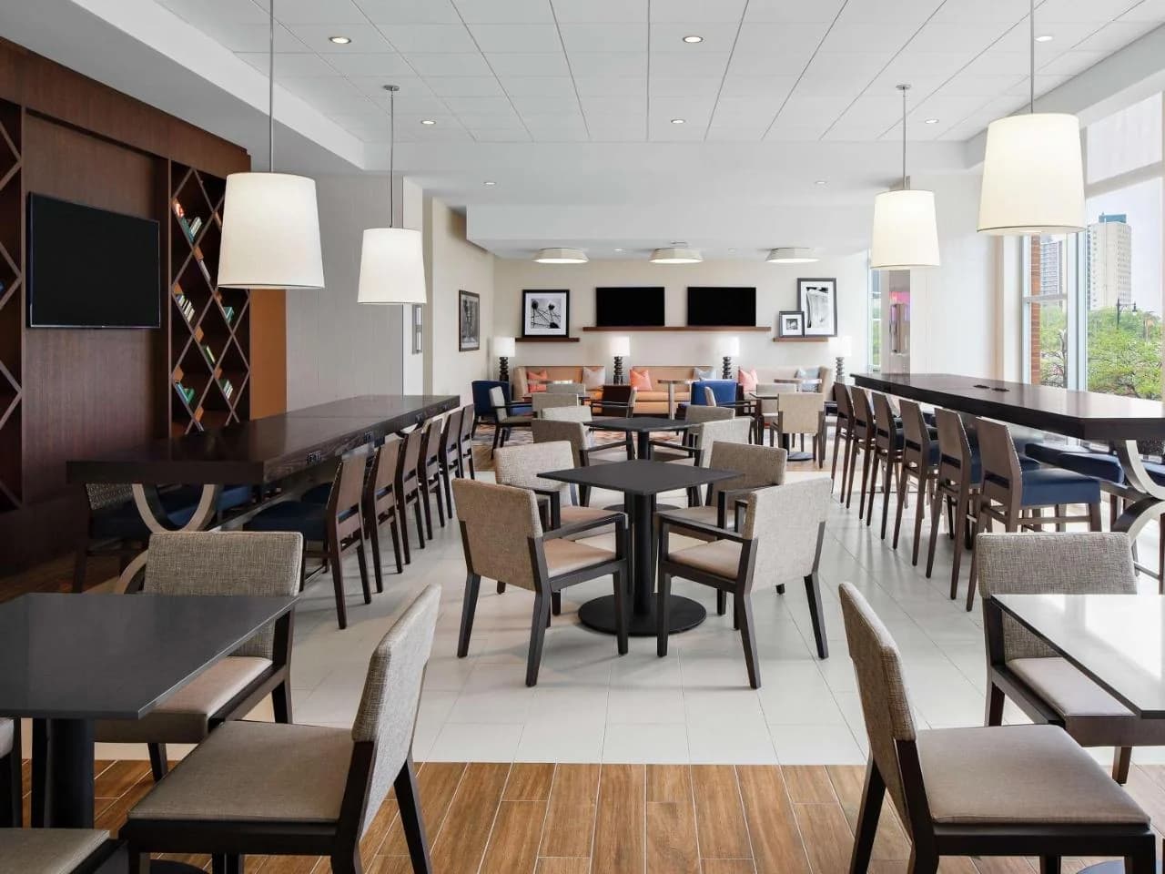 Hampton Inn Chicago McCormick Place photo