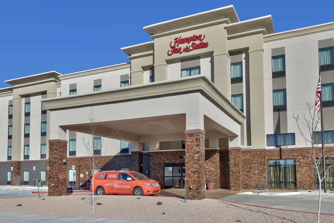 Hampton Inn & Suites Albuquerque Airport photo