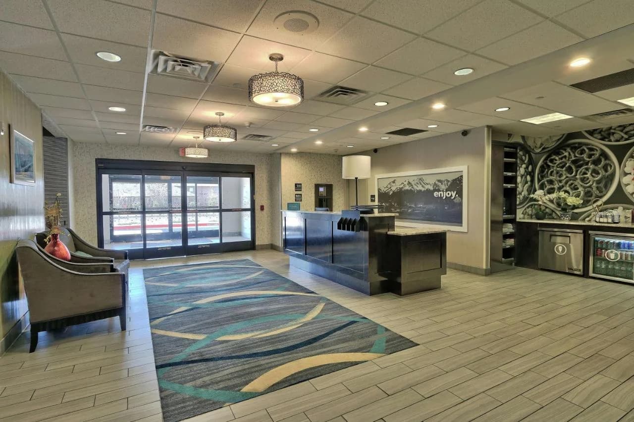 Hampton Inn & Suites Albuquerque Airport photo