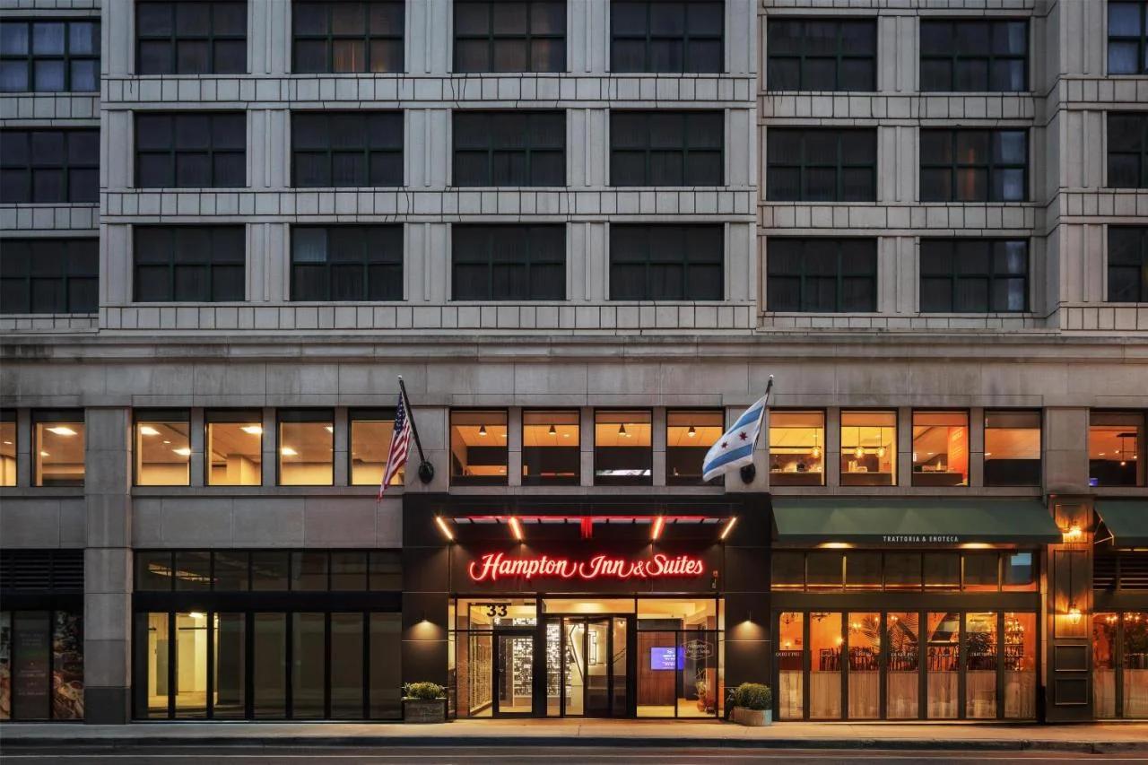 Hampton Inn & Suites Chicago-Downtown photo