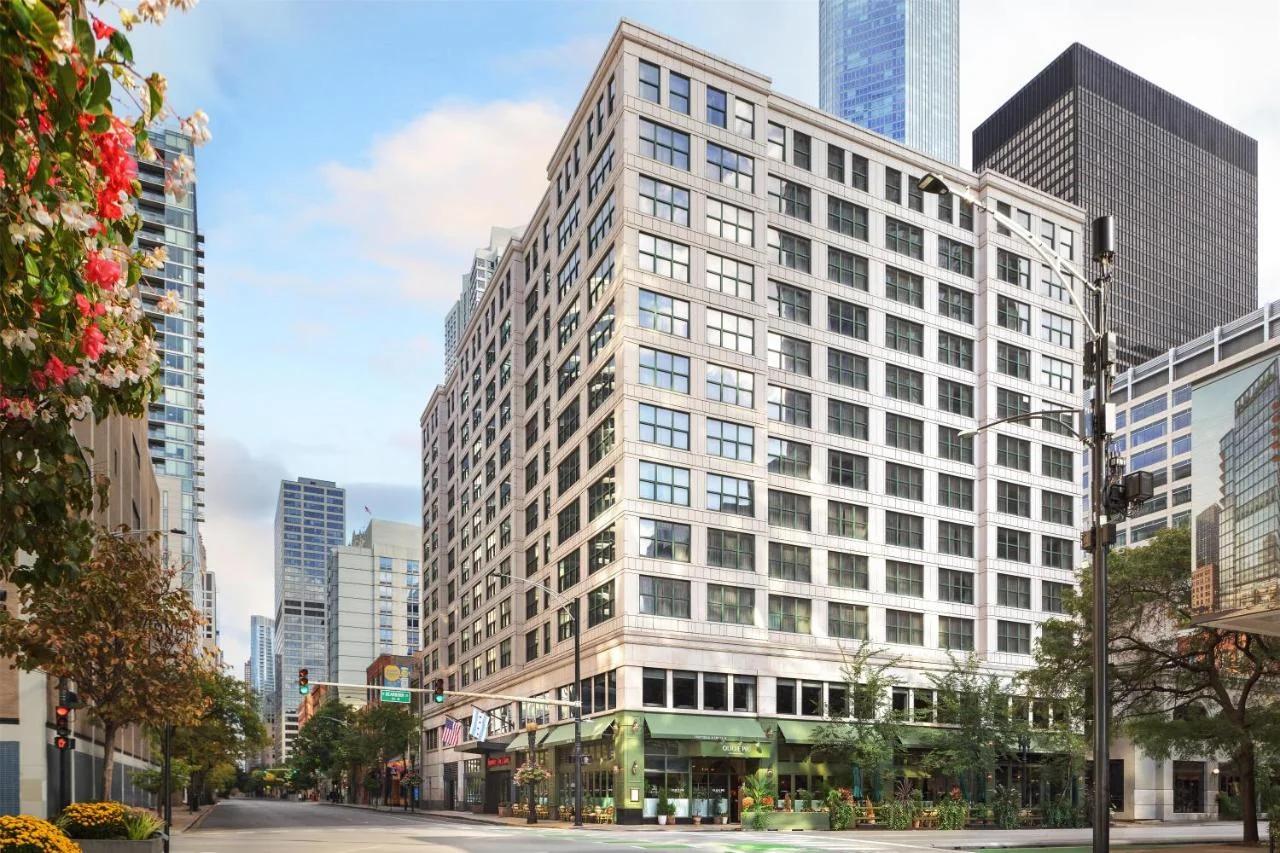 Hampton Inn & Suites Chicago-Downtown photo