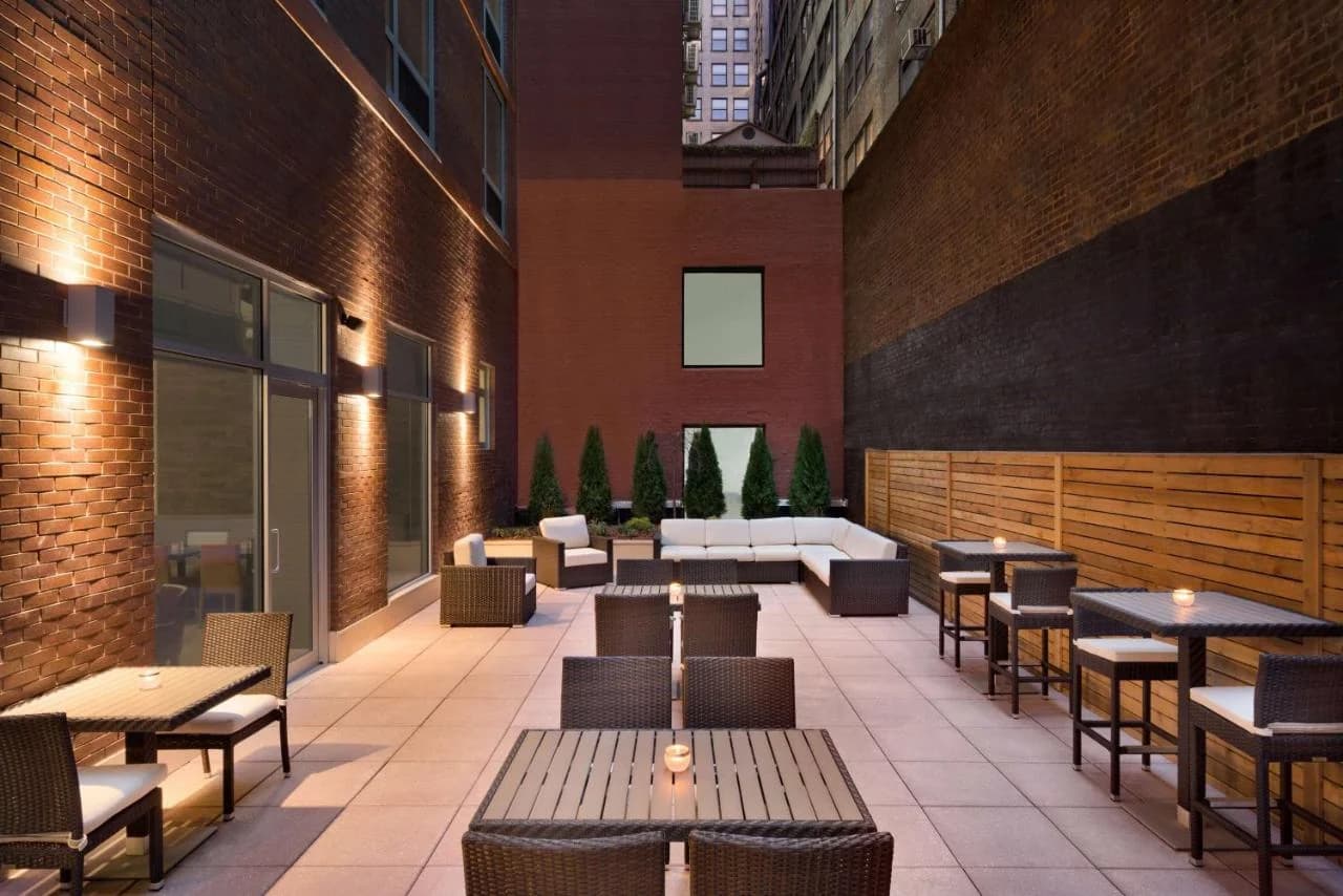 Hilton Garden Inn New York Times Square South photo