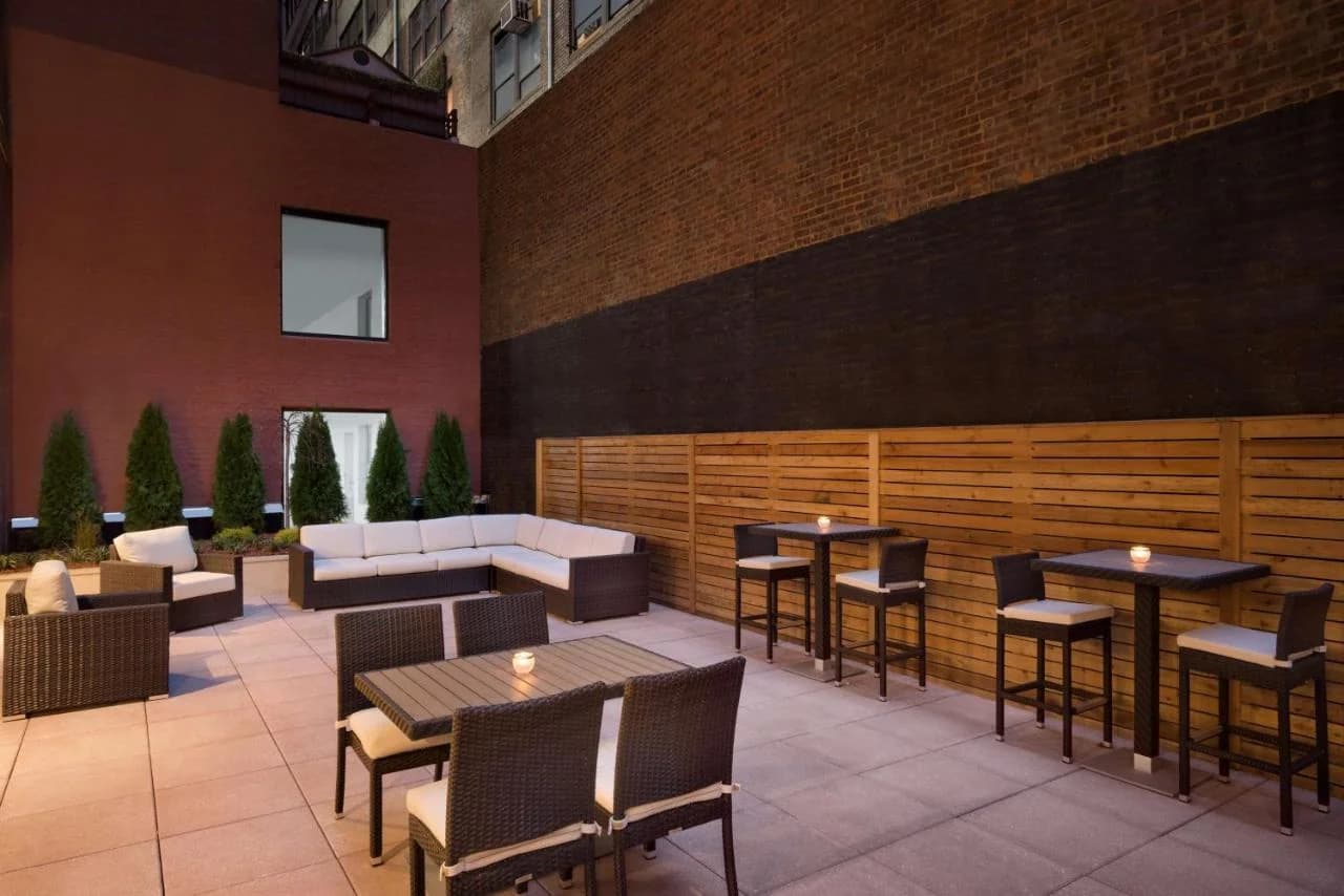 Hilton Garden Inn New York Times Square South photo
