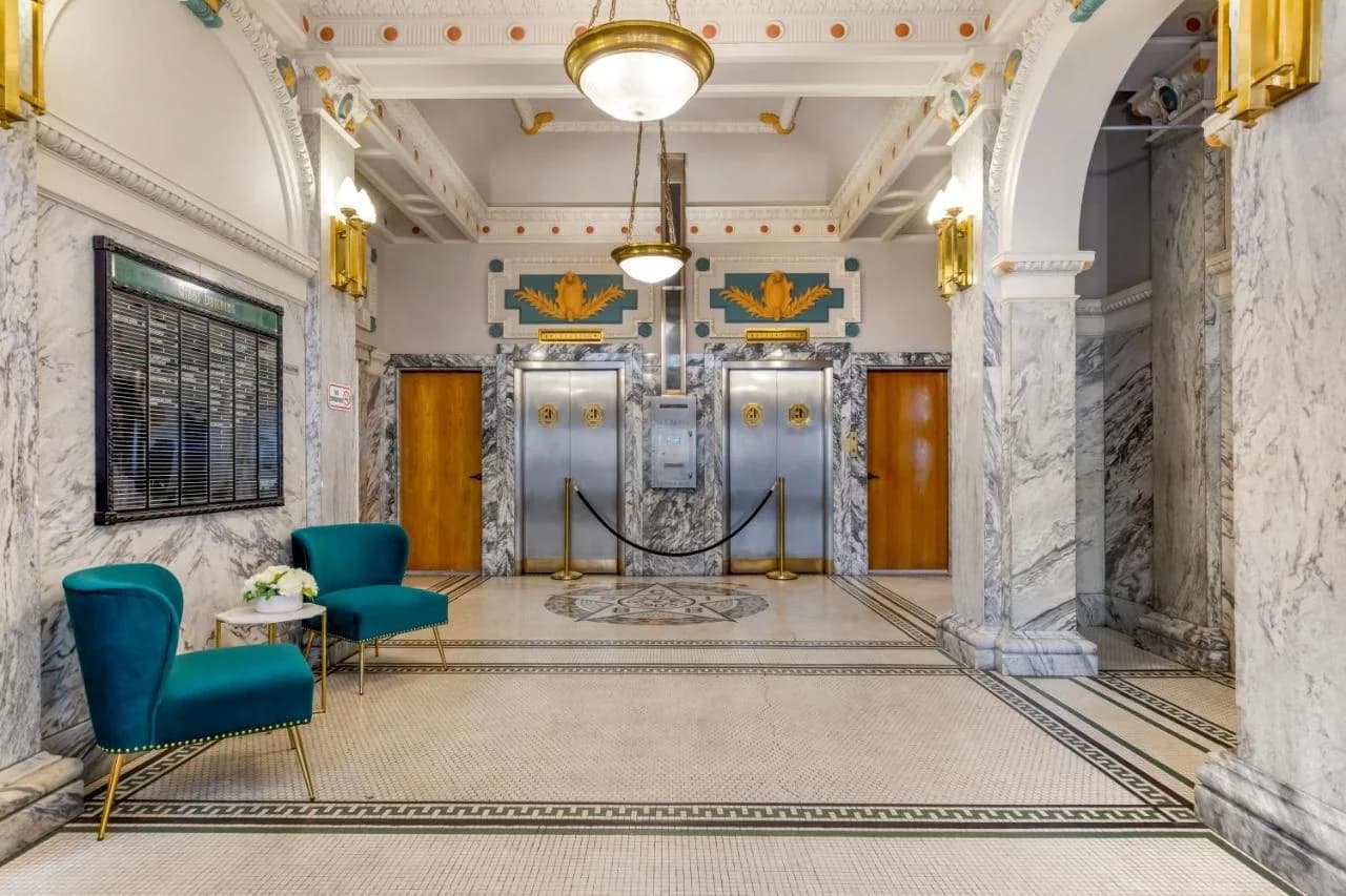 Hotel Gibbs Downtown Riverwalk photo